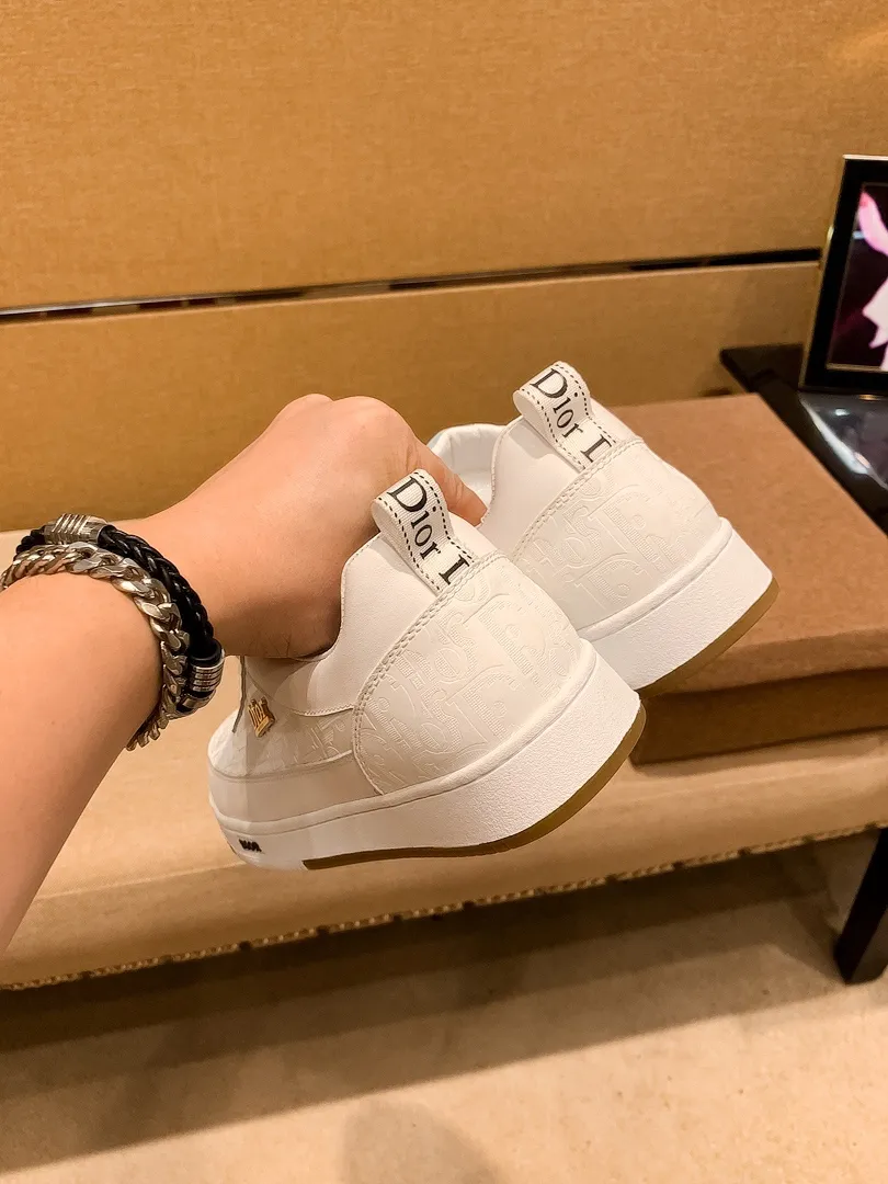 Men's shoes💰 420💰 [Dior] high-end men's shoes brand official website 1:1 latest masterpiece: the upper is made of Italian imported first-layer cowhide with a comfortable and breathable lining ➕original non-slip and wear-resistant outsole🔥, making walking more convenient and comfortable! An exclusive new model, a stunning work, a beautiful 1:1 replica [color] compared to the official quality! Create a fashionable personality to set off your uniqueness! A must-have for trendy men! Classic🔥Size: 38-44 Color: 🔥Multiple colors available🔥.